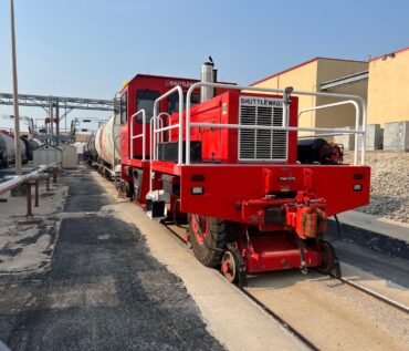 Navigator-on-rail_Jesse-Cate-1-scaled Navigator-on-rail_Jesse-Cate-1-scaled